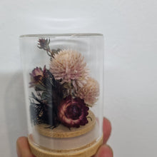 Load image into Gallery viewer, Dried flower Glass Domes