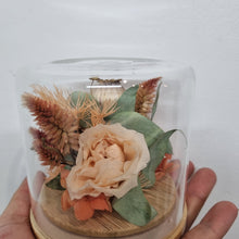 Load image into Gallery viewer, Dried flower Glass Domes