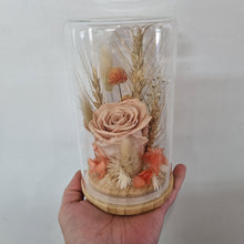 Load image into Gallery viewer, Dried flower Glass Domes